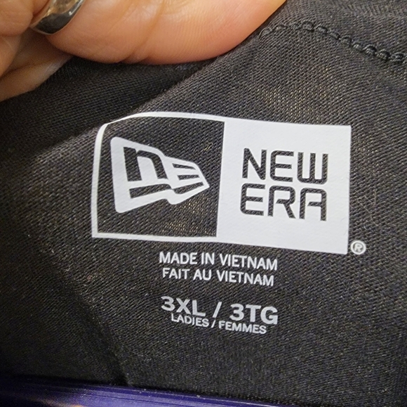 New Era Women's Black Short Sleeves Graphic Tshir Set Free Size 3XL - Picture 10 of 11